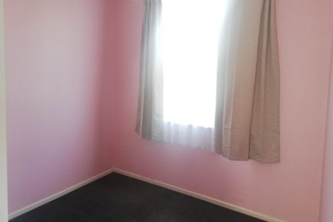 Photo of property in 5 Cypress Drive, Maungaraki, Lower Hutt, 5010