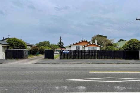 Photo of property in 223 Glover Road, Hawera, 4610