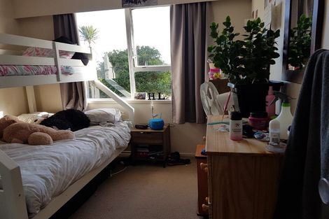 Photo of property in 31 Waimumu Road, Massey, Auckland, 0614