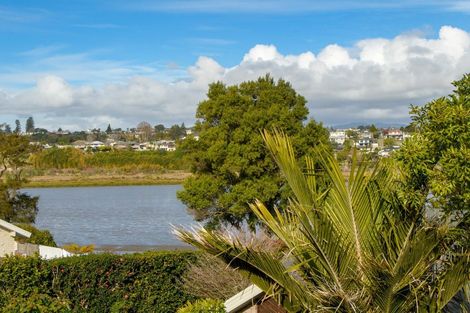 Photo of property in 4 Sunny Bay Road, Matua, Tauranga, 3110