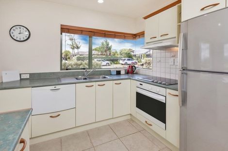 Photo of property in 4 Ash Street, Maungaturoto, 0520