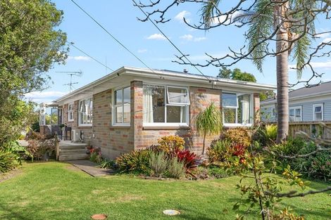 Photo of property in 203 Parkhurst Road, Parakai, 0830