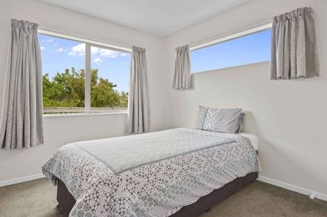Photo of property in 44 Borneo Drive, Fairview Heights, Auckland, 0632