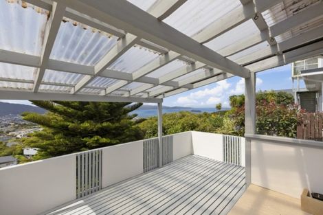 Photo of property in 35 Acacia Avenue, Maungaraki, Lower Hutt, 5010