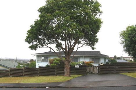Photo of property in 3 Lavery Place, Sunnynook, Auckland, 0632