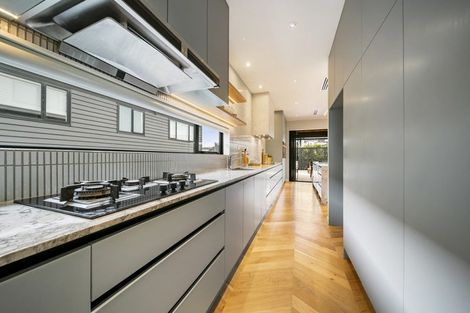 Photo of property in 2 Hanikura Street, Long Bay, Auckland, 0630