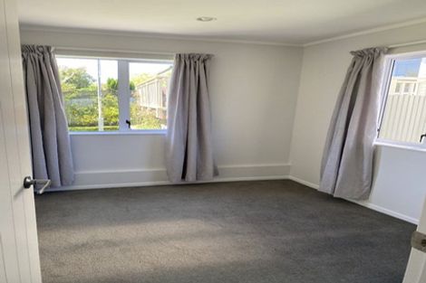 Photo of property in 18 Ngatitoa Street, Tawa, Wellington, 5028