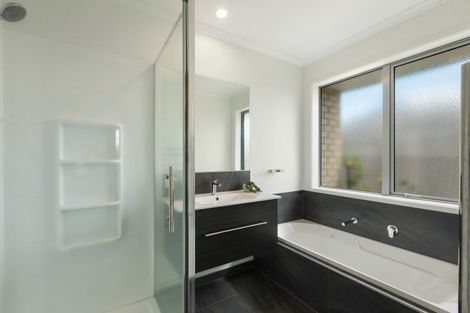 Photo of property in 8 Eastbank Drive, Katikati, 3129