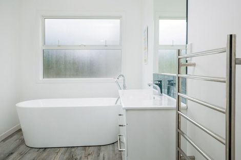 Photo of property in 5 Ridgetop Rise, Fairhall, Blenheim, 7272