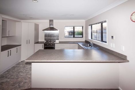 Photo of property in 27 Gifford Grove, Churton Park, Wellington, 6037