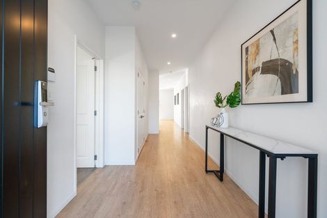 Photo of property in 6 Twin Parks Rise, Papakura, 2110