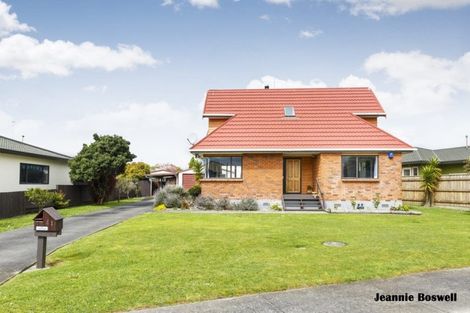 Photo of property in 41 Dalfield Place, Highbury, Palmerston North, 4412