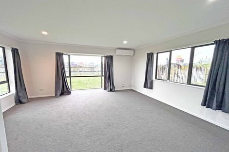 Photo of property in 1 Strathmore Drive, Rototuna, Hamilton, 3210