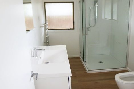 Photo of property in 17 Lemnos Place, Titirangi, Auckland, 0604