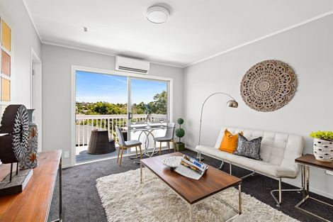 Photo of property in 147 Browns Bay Road, Browns Bay, Auckland, 0630