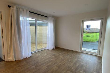 Photo of property in 8a Moera Place, Stanmore Bay, Whangaparaoa, 0932