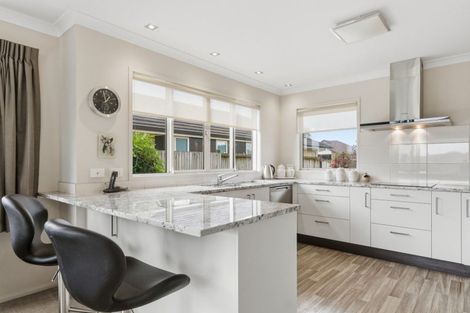 Photo of property in 30 Tatahi Cove, Papamoa Beach, Papamoa, 3118