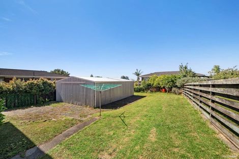 Photo of property in 31 Royal Road, Massey, Auckland, 0614