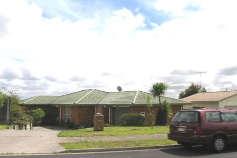 Photo of property in 4 Mannikin Place, Unsworth Heights, Auckland, 0632