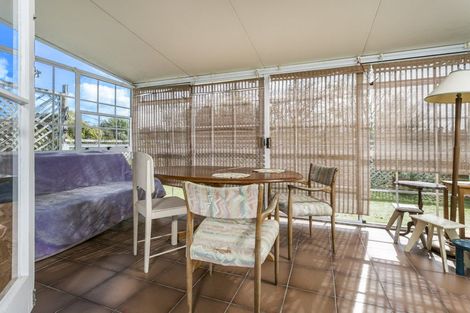 Photo of property in 889 Beach Road, Waiake, Auckland, 0630