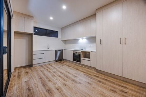 Photo of property in 38a Cascades Road, Pakuranga Heights, Auckland, 2010