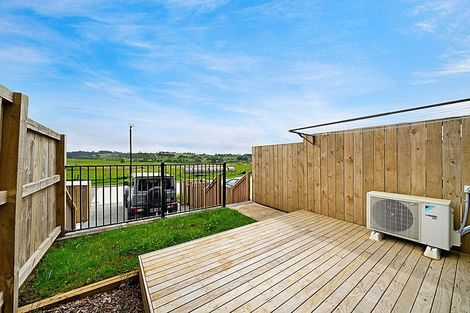 Photo of property in 90 Tarapuka Road, Westgate, Auckland, 0814