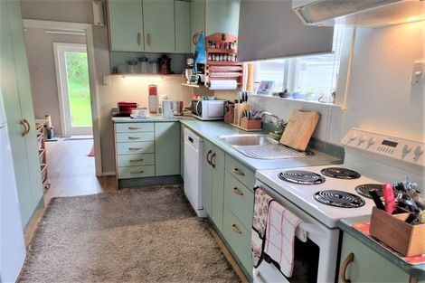 Photo of property in 11 Prouse Grove, Silverstream, Upper Hutt, 5019