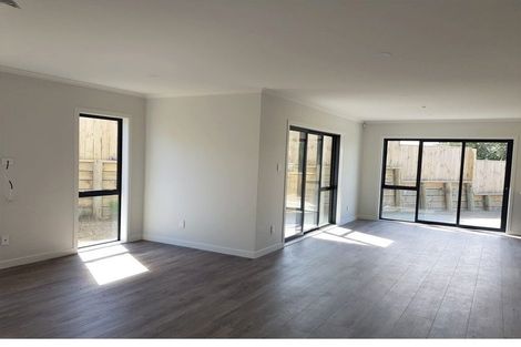 Photo of property in 1 Opaoa Way, Aotea, Porirua, 5024