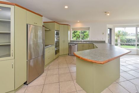 Photo of property in 8 Crannich Place, Wattle Downs, Auckland, 2103