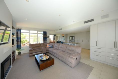 Photo of property in 156a Avonhead Road, Ilam, Christchurch, 8041