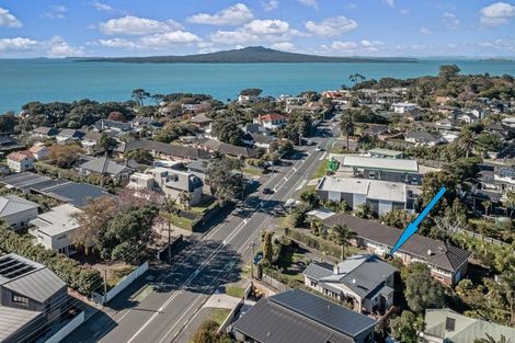 Photo of property in 1/305 Lake Road, Hauraki, Auckland, 0622