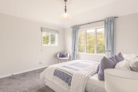 Photo of property in 16 Basil Place, Mount Pleasant, Christchurch, 8081