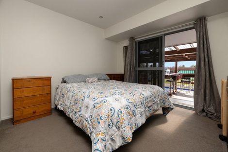 Photo of property in 242 Omokoroa Road, Omokoroa, 3114