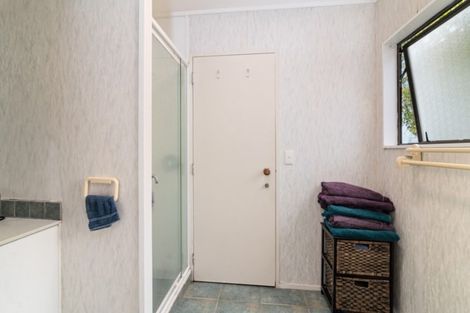 Photo of property in 4 Tirita Street, Kawaha Point, Rotorua, 3010