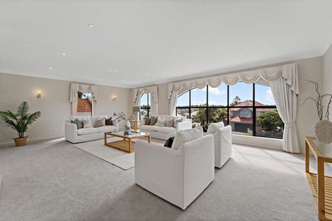 Photo of property in 15 Tumbridge Place, Somerville, Auckland, 2014