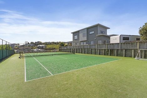 Photo of property in 8 Karauria Lane, Orewa, 0931