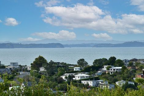 Photo of property in 1 Surf Road, Stanmore Bay, Whangaparaoa, 0932