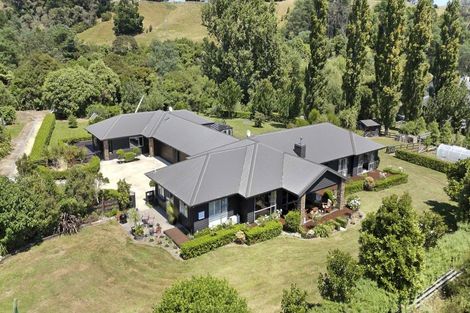 Photo of property in 38 Kingsdale Park Drive, Aokautere, Palmerston North, 4471
