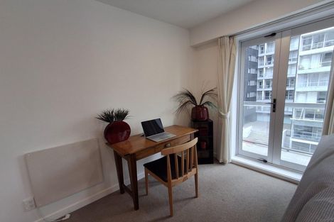 Photo of property in Terrace Heights Apartments, 4b/163 The Terrace, Wellington Central, Wellington, 6011