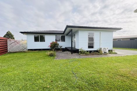 Photo of property in 43 Acacia Street, Kelvin Grove, Palmerston North, 4414