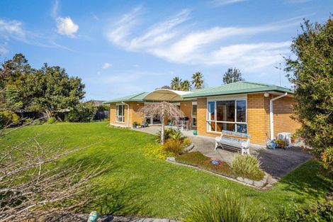Photo of property in 10 Station Road, Huapai, Kumeu, 0810