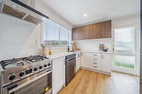 Photo of property in 1/3 Omaha Grove, Totara Park, Upper Hutt, 5018
