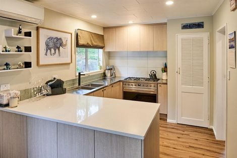 Photo of property in 12b Bell Street, Tawa, Wellington, 5028