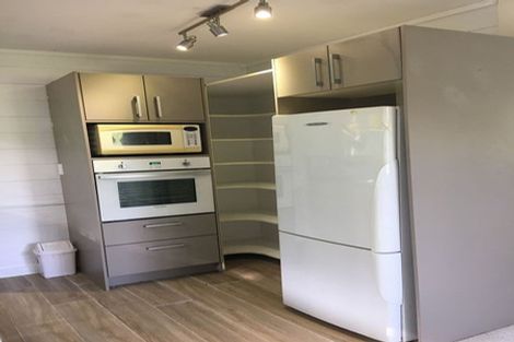 Photo of property in 11 Kereru Grove, Greenhithe, Auckland, 0632