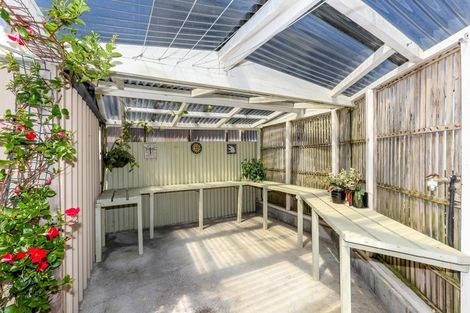 Photo of property in 14 Belt Road, Moturoa, New Plymouth, 4310