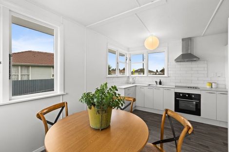 Photo of property in 16 Peterhead Avenue, Flaxmere, Hastings, 4120