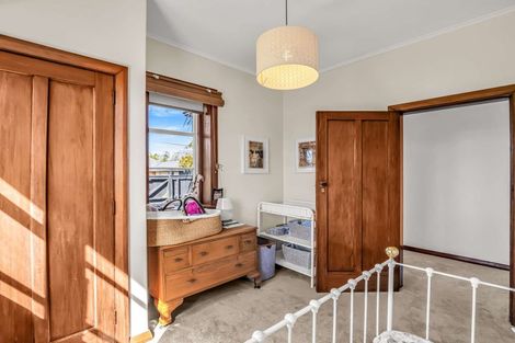 Photo of property in 121 Selwyn Street, Somerfield, Christchurch, 8024