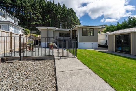 Photo of property in 23 Willowbank Road, Tawa, Wellington, 5028