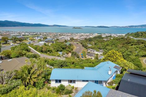 Photo of property in 115 Dowse Drive, Maungaraki, Lower Hutt, 5010