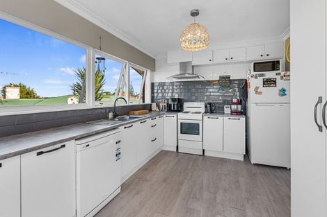 Photo of property in 75 Jaemont Avenue, Te Atatu South, Auckland, 0610